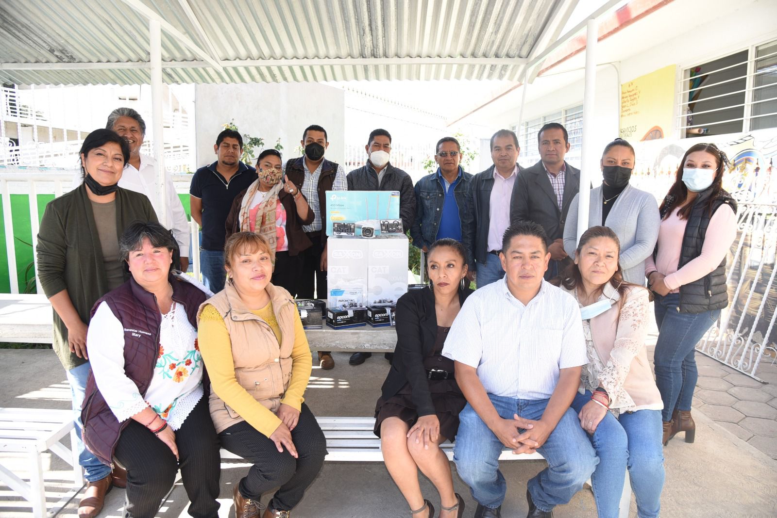 Entrega Ayuntamiento de Tlaxcala equipo de videovigilancia a Primaria 'Vicente Xicohténcatl', de Tizatlán